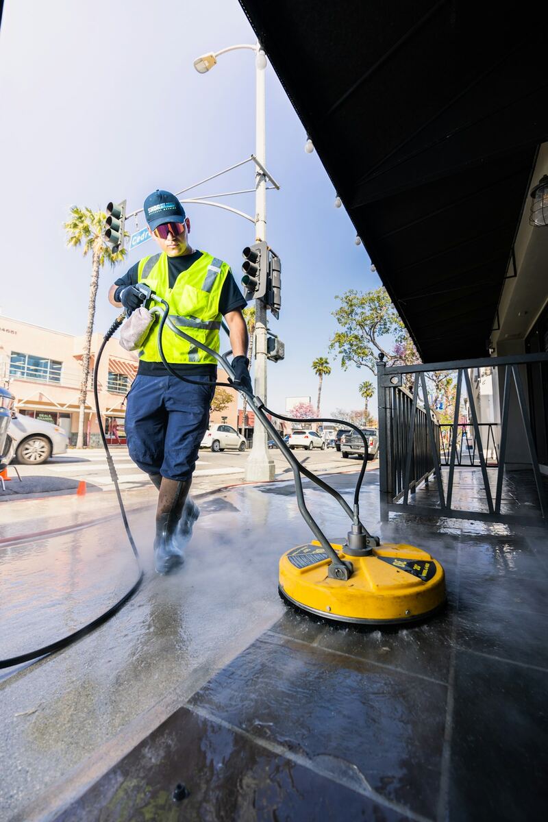 Pressure washing in Sandy Springs, GA